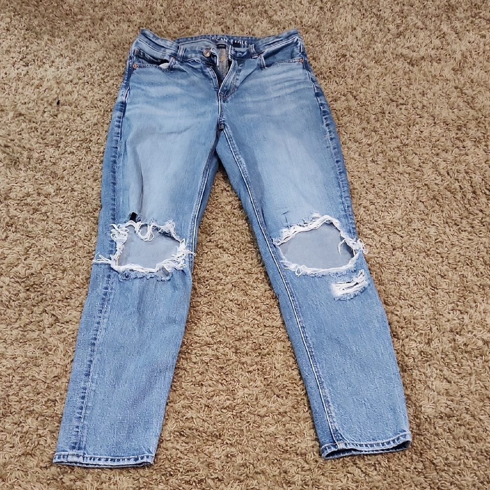 American Eagle Outfitters Light Blue Distressed Boyfriend Jeans